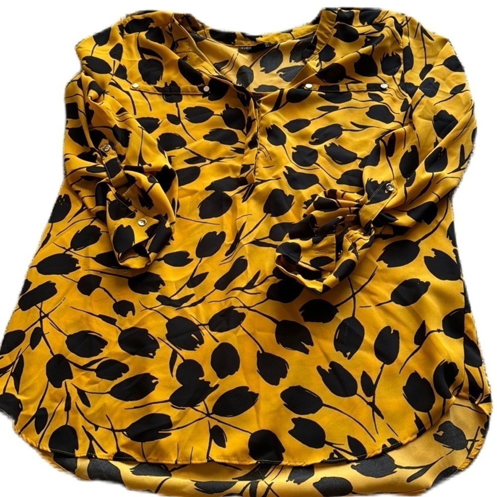 Simply Styled by Sears M yellow blouse with black floral pattern